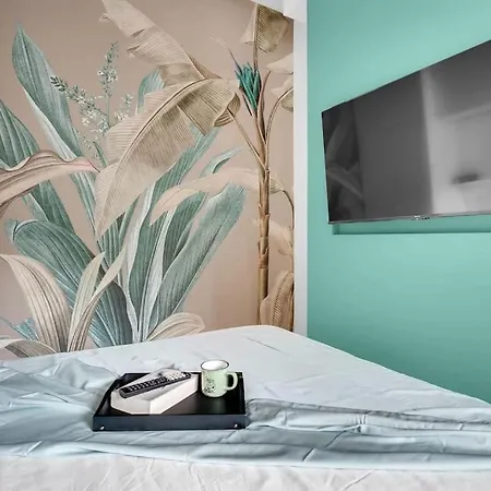 Apartment House In Fashion - Flat Near Navigli, Tortona & Duomo Area *