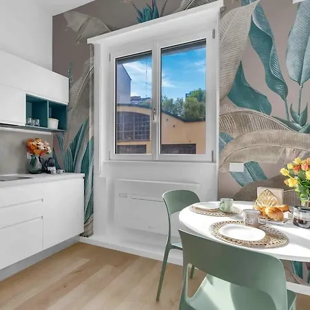 House In Fashion - Flat Near Navigli, Tortona & Duomo Area Milan