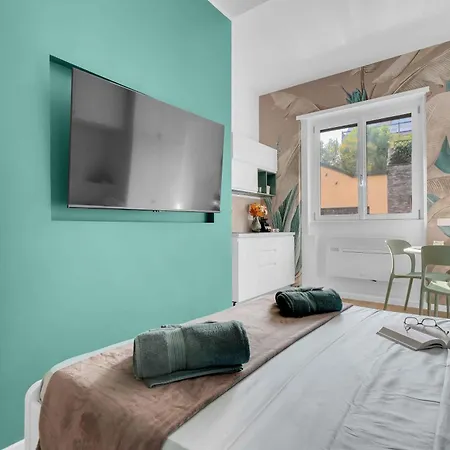 Apartment House In Fashion - Flat Near Navigli, Tortona & Duomo Area *